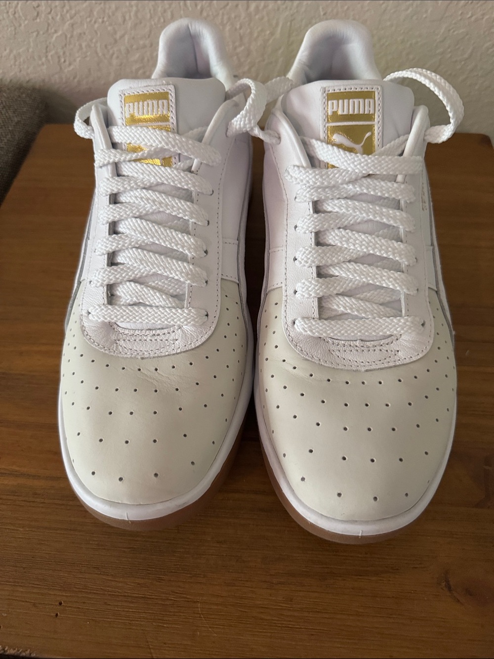 New Without Tags – Classic Puma Style at a Great Price!